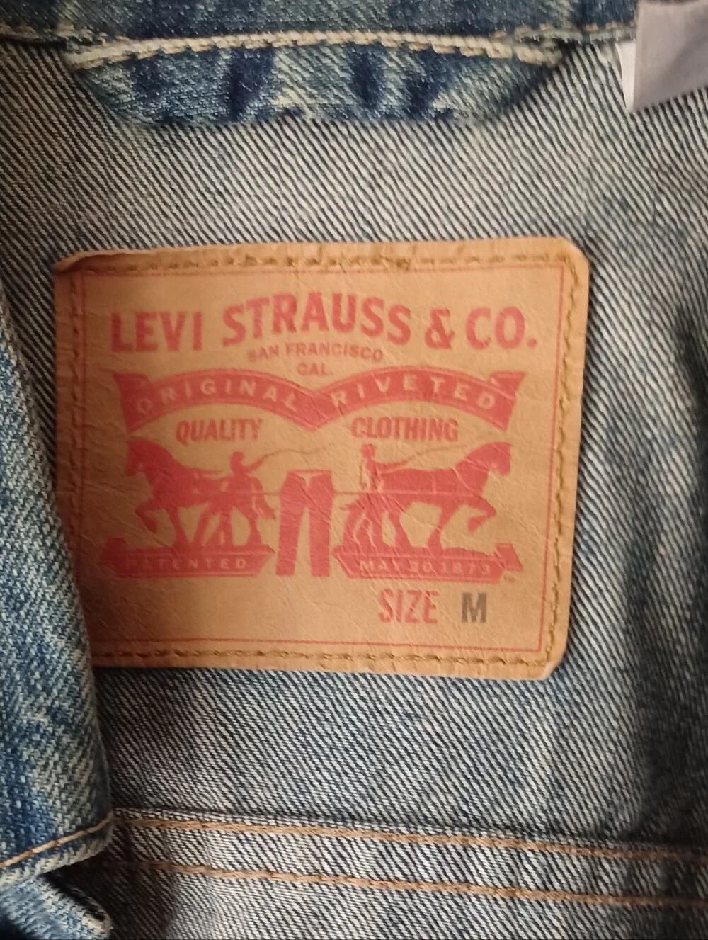 Vintage Levi's  Blue Denim Jacket - Picture 6 of 9